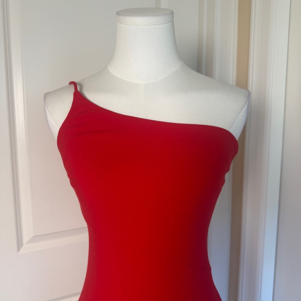 LIKELY Cassidy Red One Shoulder Bodycon Dress Size 2 NWT $198 Cocktail - Picture 2 of 12